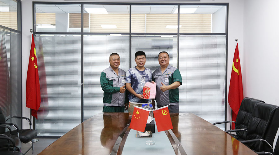 xuesheng.jpg
